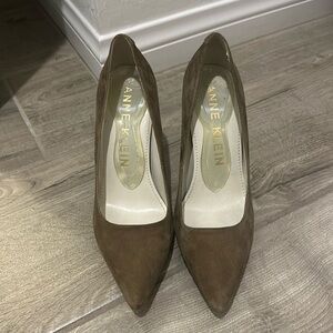 Anne Klein Women's Pump Pointed Toe Heels
